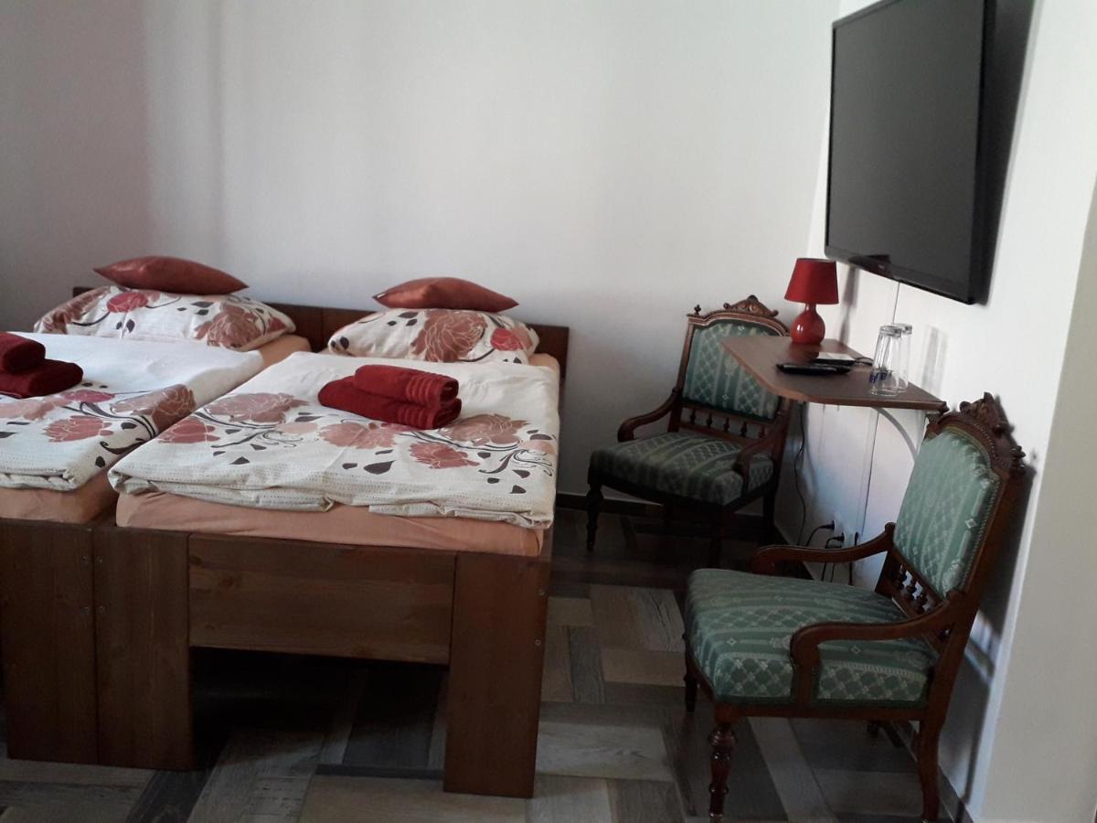 Šenk U Kovárny Marianske Lazne Exterior foto