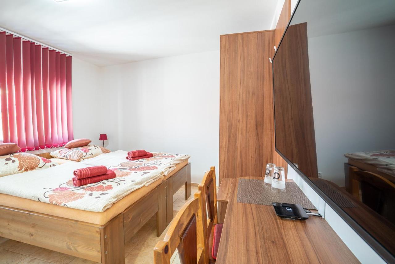 Šenk U Kovárny Marianske Lazne Exterior foto